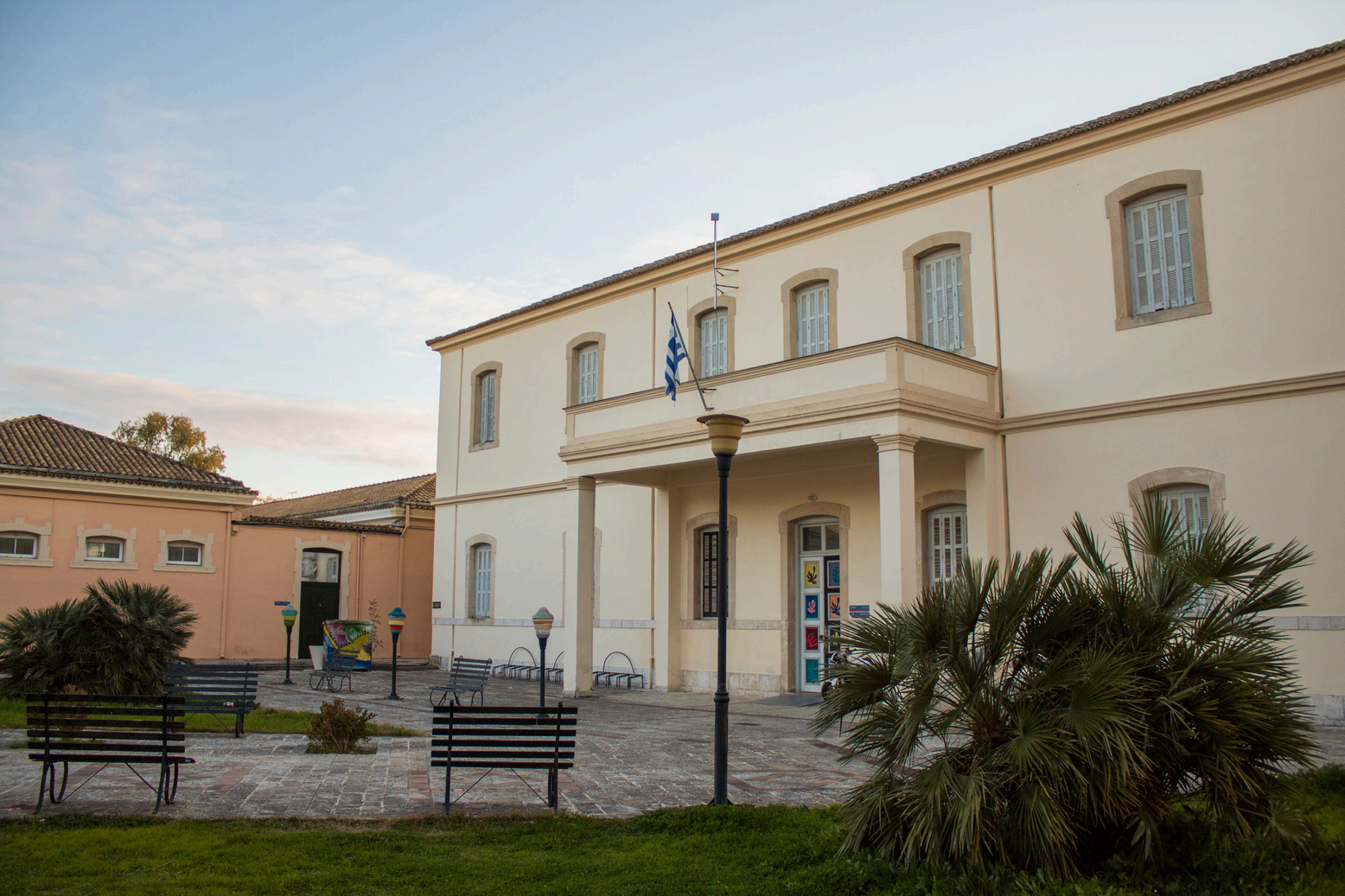 务实创新、协作担当、精益求精